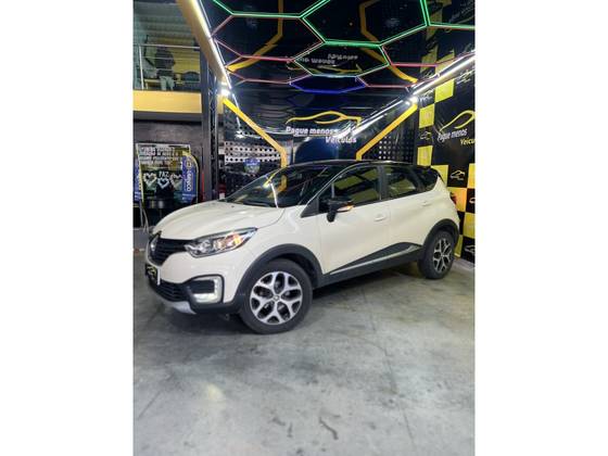 RENAULT CAPTUR 1.6 16V SCE FLEX INTENSE X-TRONIC RENAULT CAPTUR 1.6 16V SCE FLEX INTENSE X-TRONIC